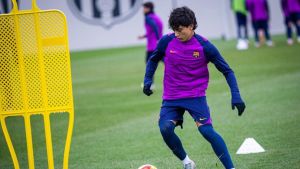 Adrián Guerrero se suma a Shane Kluivert para competir por el ”9” del Barça Atlètic