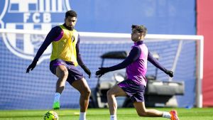 Araujo, titular ante el Chelsea