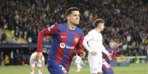 Cancelo fichó como lateral derecho y jugó más por la izquierda