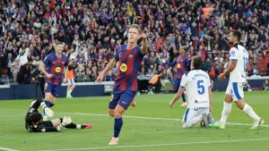 Dani Olmo se pone en hora entre los elogios de Flick