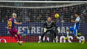 Dani Olmo, tres goles que son nueve puntos para el Barça