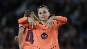 El Barça inicia el esprint de final de año contra el Adeje Tenerife