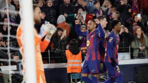 El Barça, líder haga lo que haga el Madrid