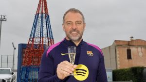 El brindis más feliz de Hansi Flick