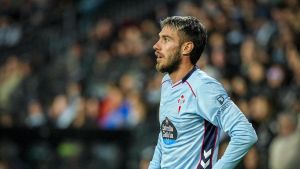 El deseo de Mingueza que choca con los intereses del Barça