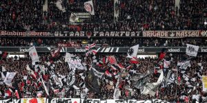 El Eintracht despide a su médico por haber tratado a un rival