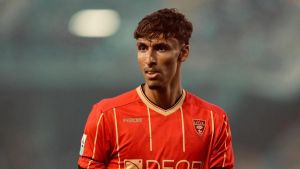 El último central al que vinculan con el Barça viene de Italia