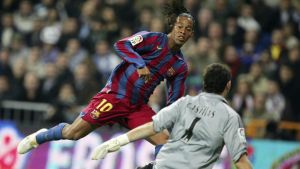 Emotivo mensaje de Ronaldinho en el 20 aniversario de su recital en el Bernabéu