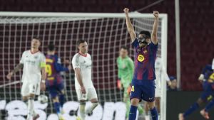 Eric Garcia, por delante de Frenkie De Jong