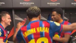 Fiestón en el vestuario: Balde, Lamine y Casadó llevan la voz cantante y Araujo, feliz