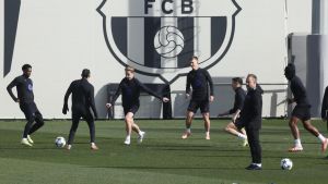 Flick admite que echa de menos a Raphinha y Pedri