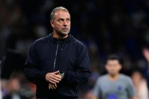 Flick cambia a tiempo y celebra 50 victorias con el Barça