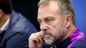 Flick justifica la ausencia de Raphinha: ”Debemos cuidarle tras el esfuerzo del último partido”