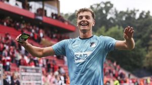 Insisten en el interés del Barça por Asllani, que tiene una cláusula asequible