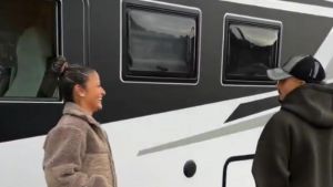 La esposa de Raphinha cumple uno de los sueños de su marido con su regalo por sus 29 años