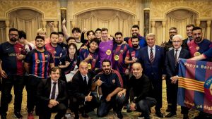 La impactante sorpresa de Laporta a un grupo de peñistas asiáticos