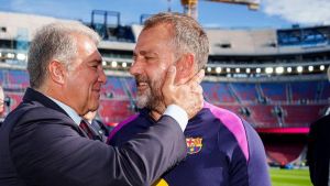 La postura de Flick ante el interés del Barça por renovarle un año más