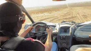 Lamine Yamal se pasa a piloto del Dakar