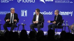 Laporta, sobre fichar en enero: se miran ”oportunidades de mercado”