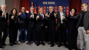 Las mejores imágenes del brindis de Navidad con la prensa de Joan Laporta