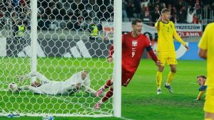 
Lewandowski suffers a new muscle injury!