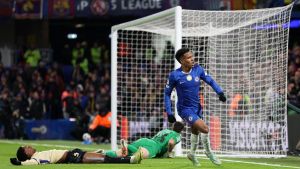 Por las nubes el interés por Estevao tras su exhibición en el Chelsea - FC Barcelona: piden casi 1.300 euros por su Red Wave /149 RC PSA 10