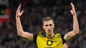 Schlotterbeck agita el mercado: Flick lo conoce bien y el Barça busca central