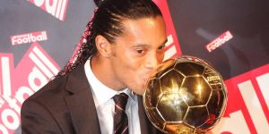 Se cumplen 20 años del Balón de Oro de Ronaldinho