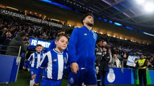 Un talento del Barça se abre paso en el Porto: Ángel Alarcón crece con Farioli