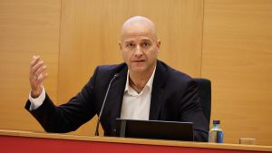 Vilajoana se compromete a restaurar los 40 millones para La Masia